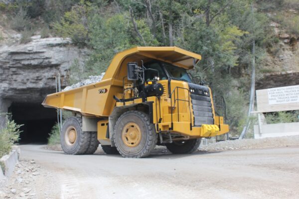 کاترپیلار Caterpillar دامپتراک معدنی 770