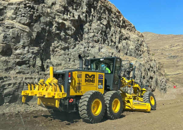 فروش گریدر GD675 کوماتسو