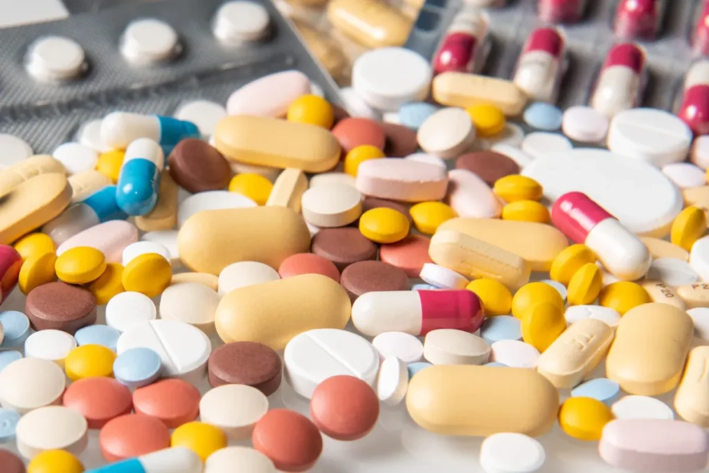 تجربه واقعی بیماران: چرا تصمیم گرفتم داروی خارجی بخرم؟