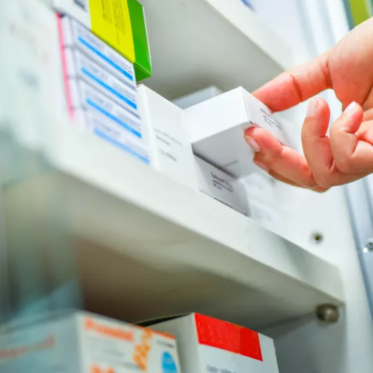 فرصت‌های بازار ایران برای پخش داروهای جایگزین اروپایی