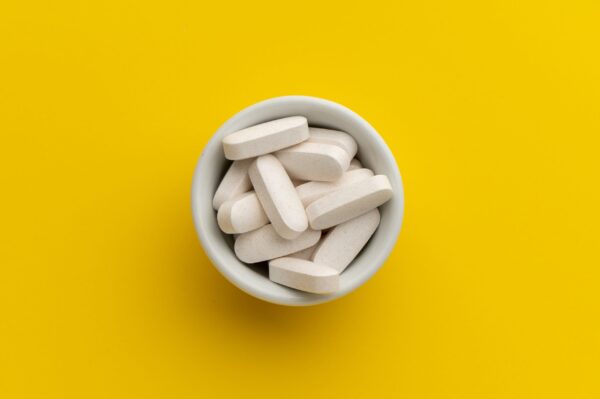 نحوه حمل و نگهداری داروهای خارجی مصرف شخصی (زنجیره سرد، یخچال، بسته‌بندی)