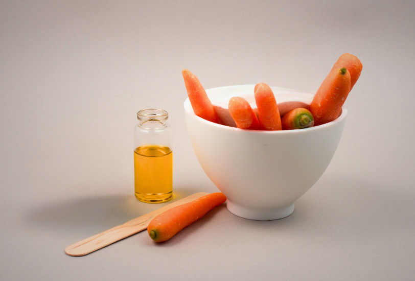 Natural food coloring carrot oil