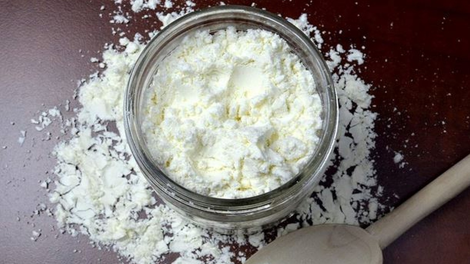 The difference between cream powder and butter powder