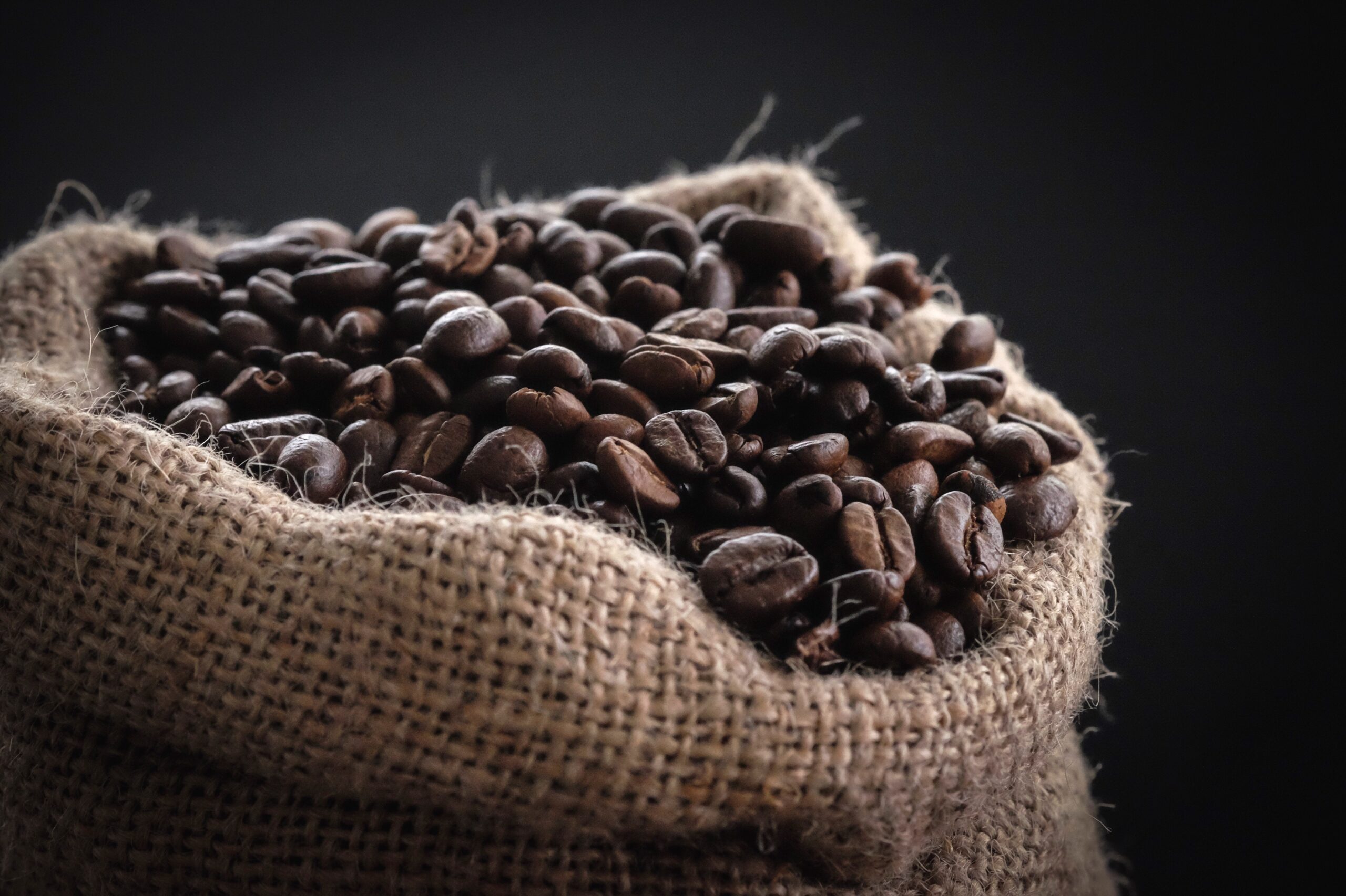 What is the difference between African Bugisu coffee and Brazilian coffee?