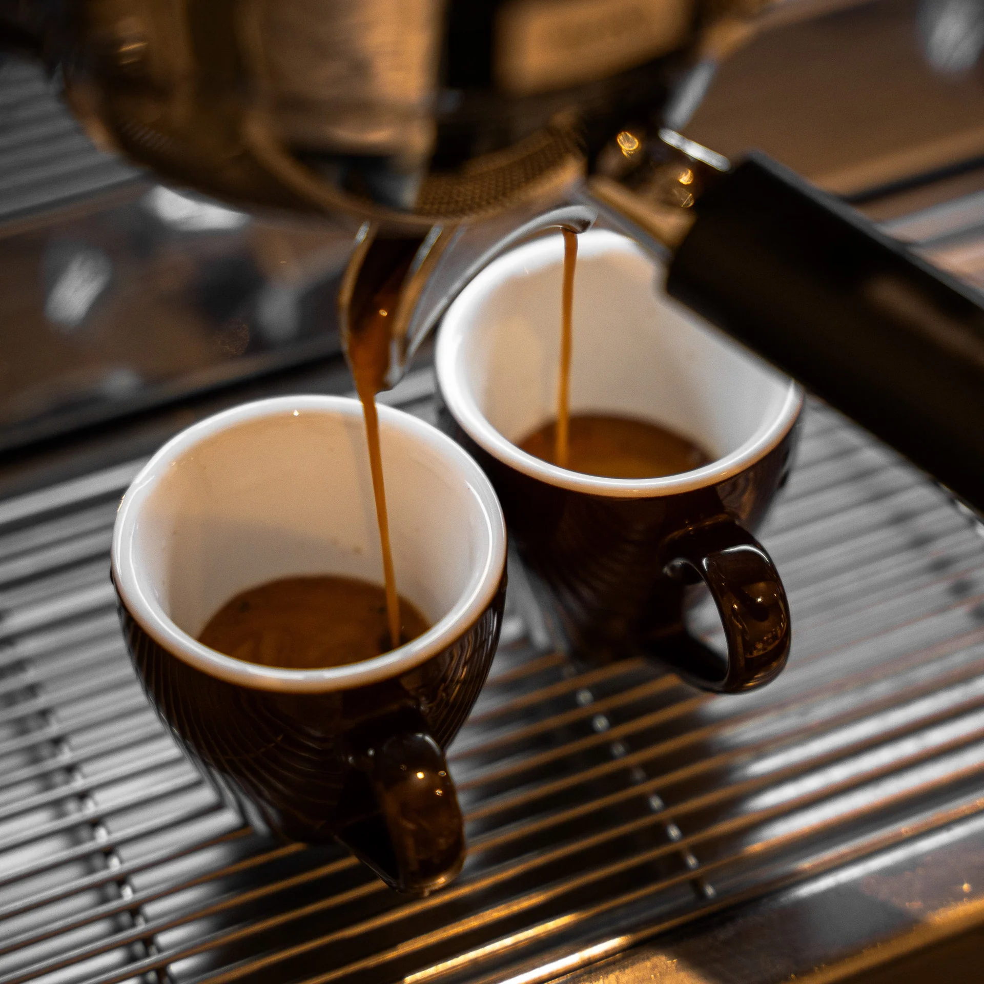 Why do cafes use Robusta?