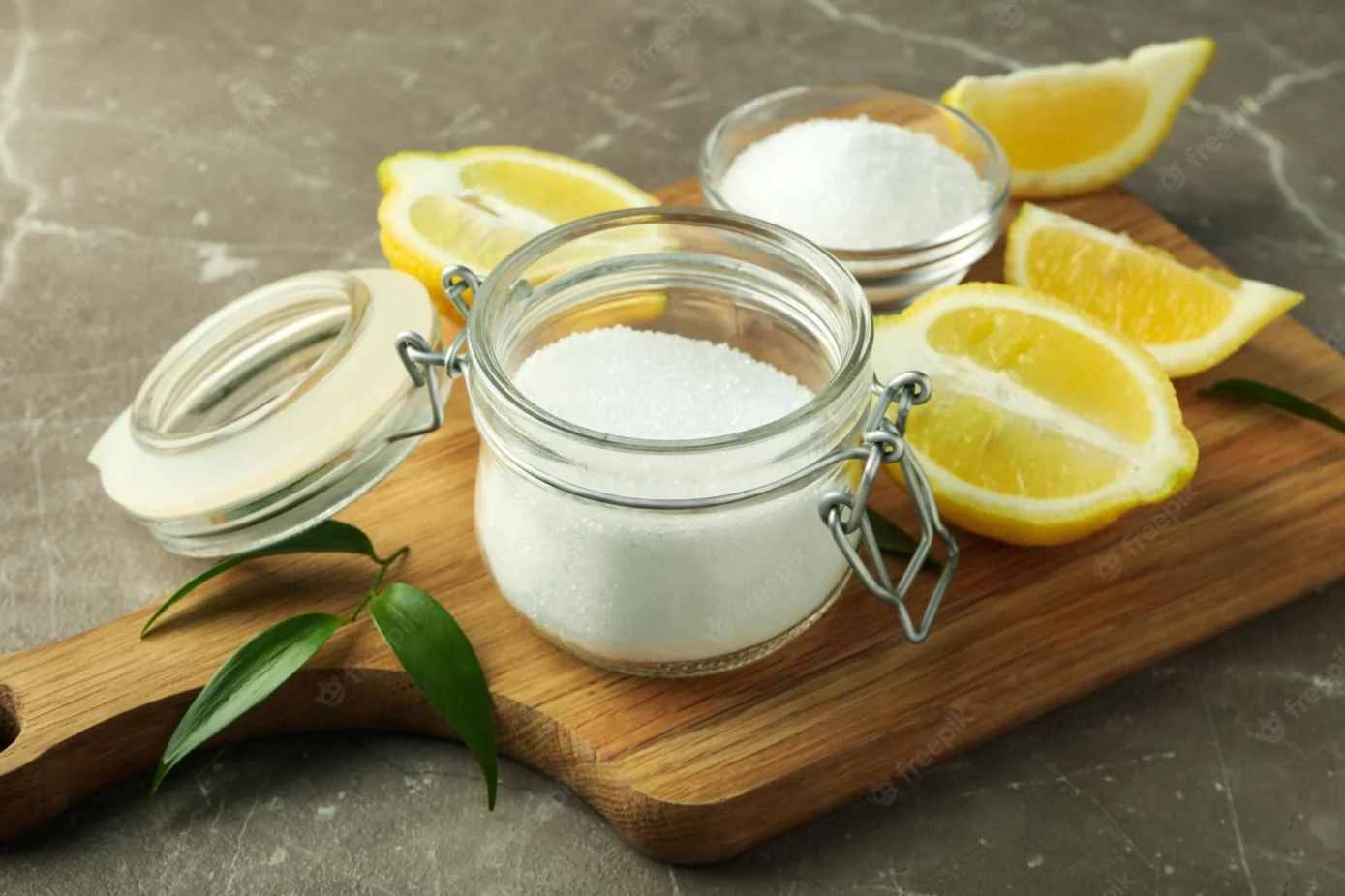 Liquid and dry citric acid (food and industrial grades)