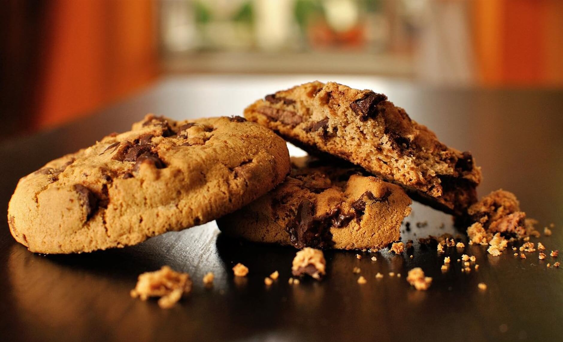 Application of lecithin in industrial biscuit production