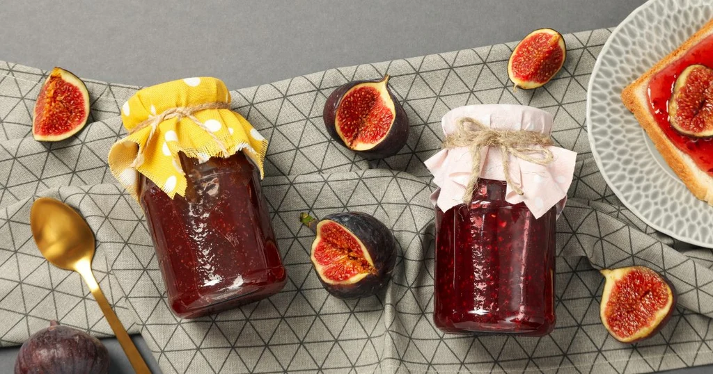 Use of pectin in jam production