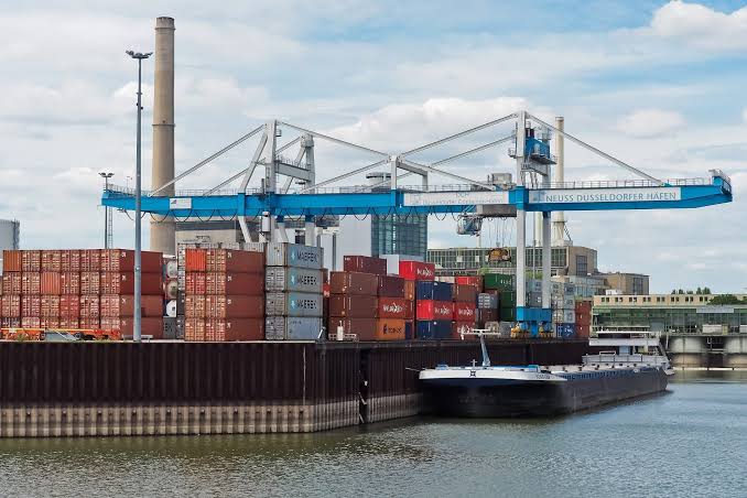 Container-load purchase of green coffee at Aliaga Port, Izmir, at a competitive price.