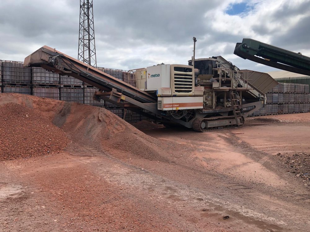 LT200HP конусная дробилка