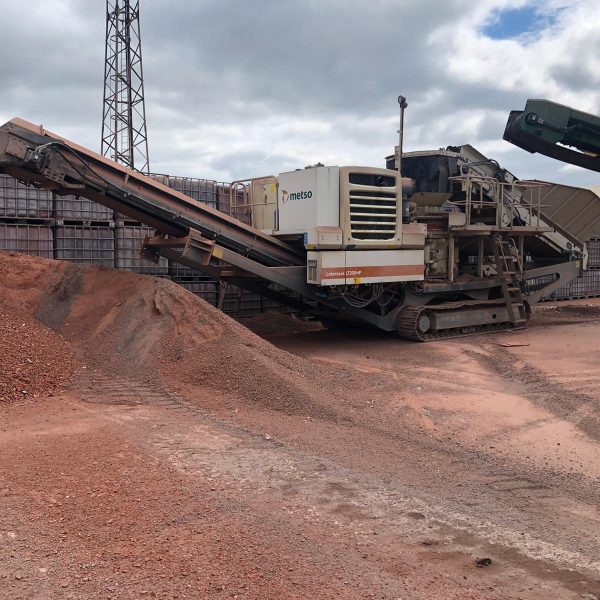 LT200HP конусная дробилка