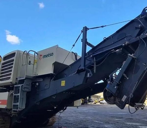 LT300HP конусная дробилка