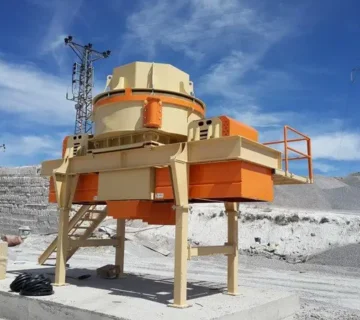 Вертикальная ударная дробилка