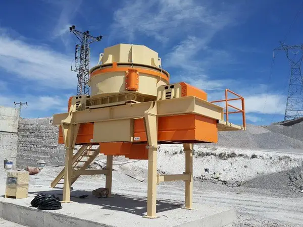 Вертикальная ударная дробилка