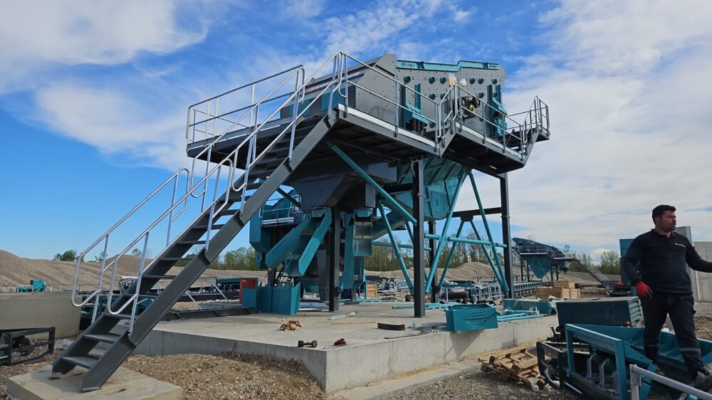 Двухслойный вибрационный грохот 1200x4000 мм