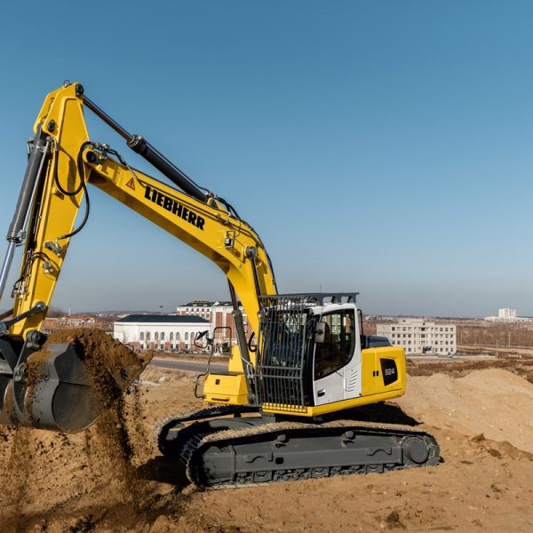 Продажа экскаватора Liebherr R 924