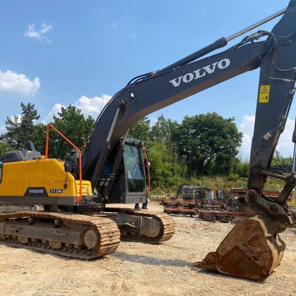 Продажа экскаватора Volvo EC220DL