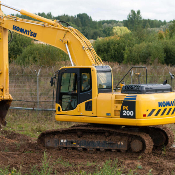 Купить гусеничный экскаватор Komatsu PC200 – Импортер