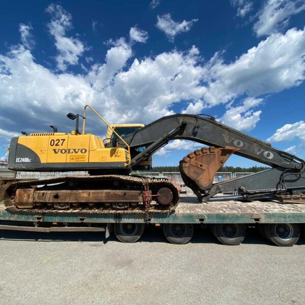 Купить гусеничный экскаватор Volvo EC240B – Импортер