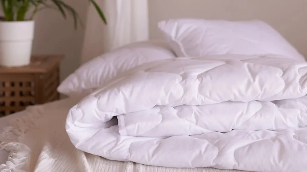 Одеяло для гостиниц и отелей – поставка из Турции