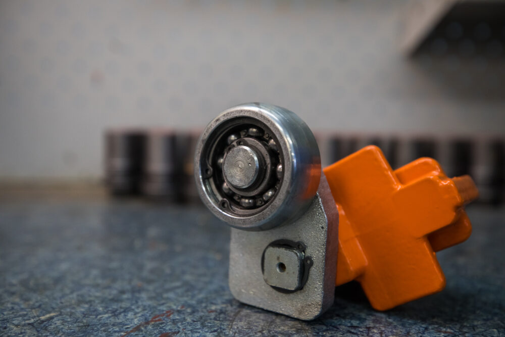 Опорные ролики для рельсов – поставка для строительной техники