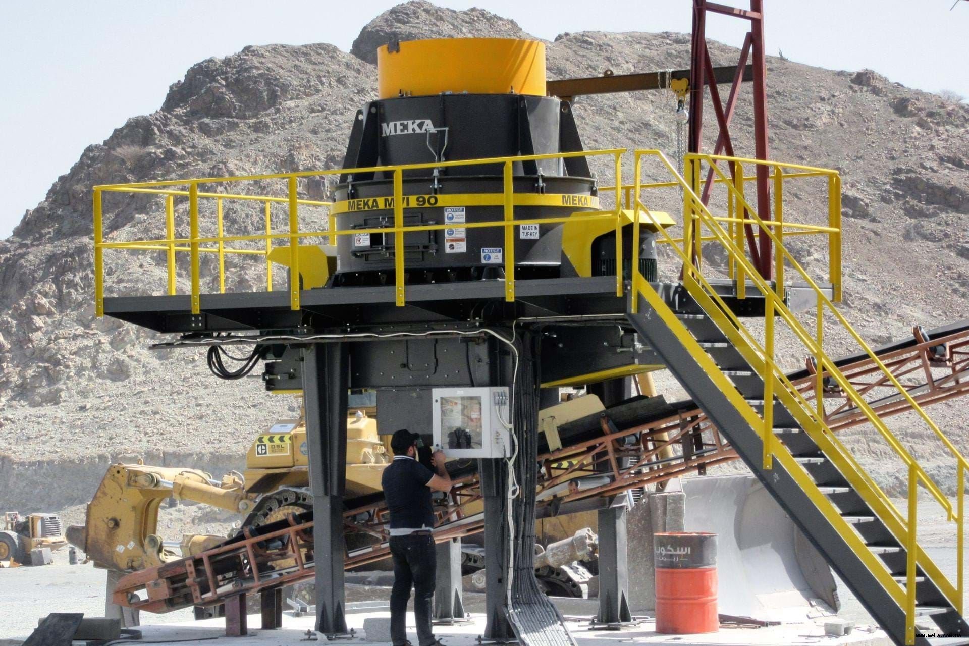 Вертикальная дробилка б/у 