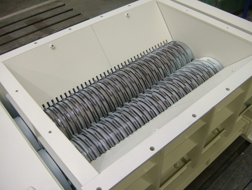 Pürüzlü Yüzeyli Rulolu Kırıcı (Toothed Roll Crusher)